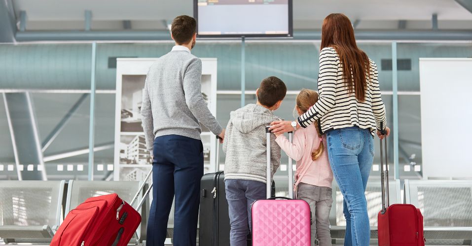 Sherborne to Bristol Airport: Best Travel Options for Early Flights and Heavy Luggage